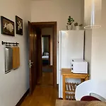Spacious Old Town Apt, 3 Rooms, Sleeps 6-7 Διαμέρισμα