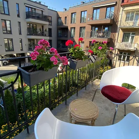 Spacious Old Town Apartment, 3 Rooms, Free Parking, Sleeps Up To 7 Apartament *
