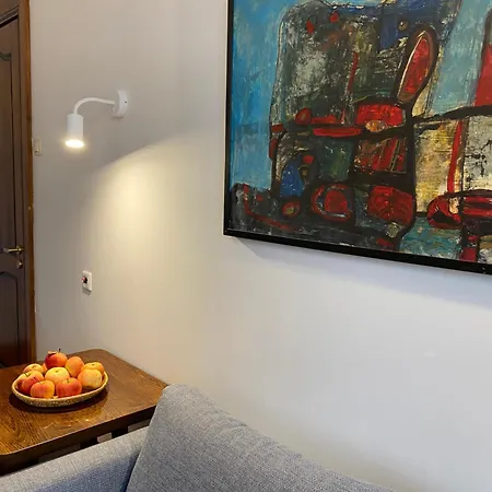Spacious Old Town Apartment, 3 Rooms, Free Parking, Sleeps Up To 7 Kowno