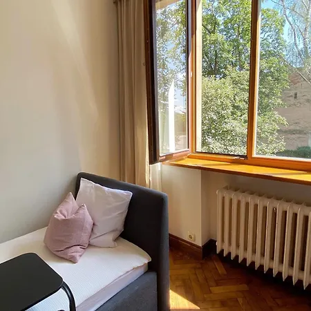 2 Min To Island! Spacious Family-sized Old Town * Kaunas