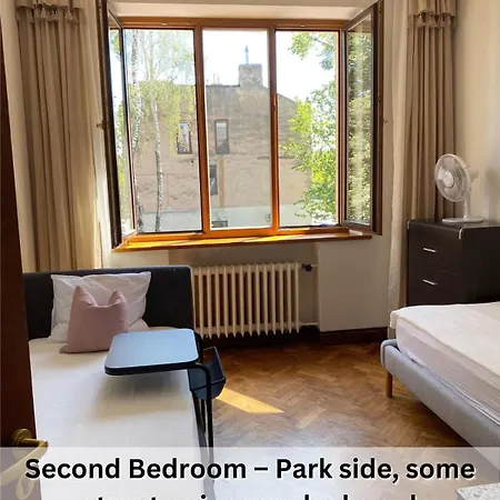 Apartment 2 Min To Island! Spacious Family-sized Old Town Kaunas