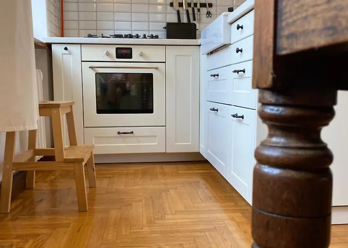 Spacious Old Town Apt, 3 Rooms, Sleeps 6-7 Kaunas