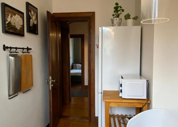 Spacious Old Town Apt, 3 Rooms, Sleeps 6-7 Lejlighed