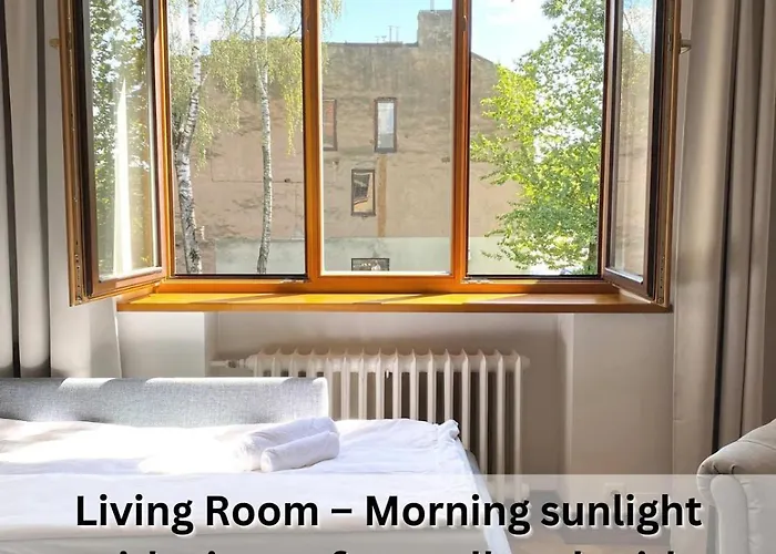 Spacious Old Town Apt, 3 Rooms, Sleeps 6-7 * Kaunas