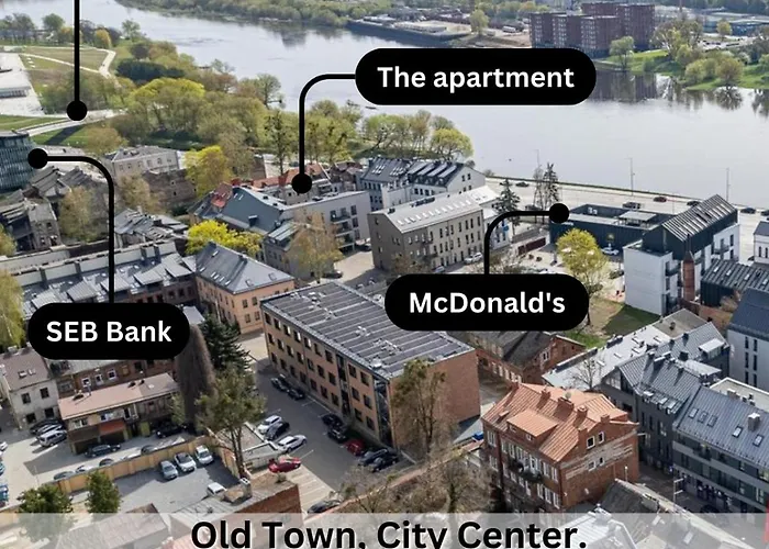 Apartamento Spacious Old Town Apt, 3 Rooms, Sleeps 6-7