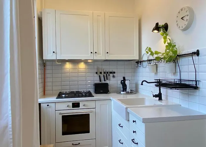 Apartamento Spacious Old Town Apt, 3 Rooms, Sleeps 6-7 *