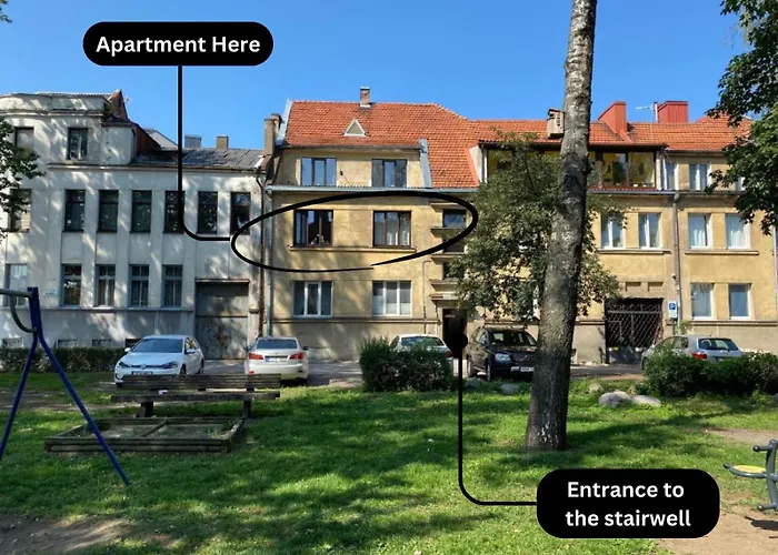 Apartamento Spacious Old Town Apt, 3 Rooms, Sleeps 6-7 Kaunas